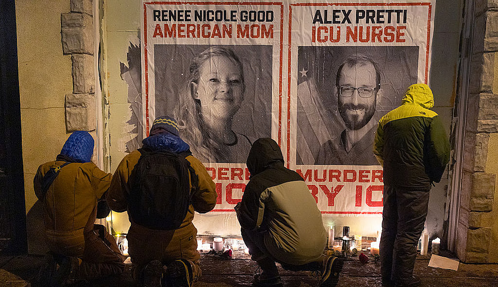 Renee Good and Alex Pretti memorial